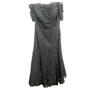 Rina di Montella - Special Occasion Lace off shoulder Maxi dress Size 16 $1325